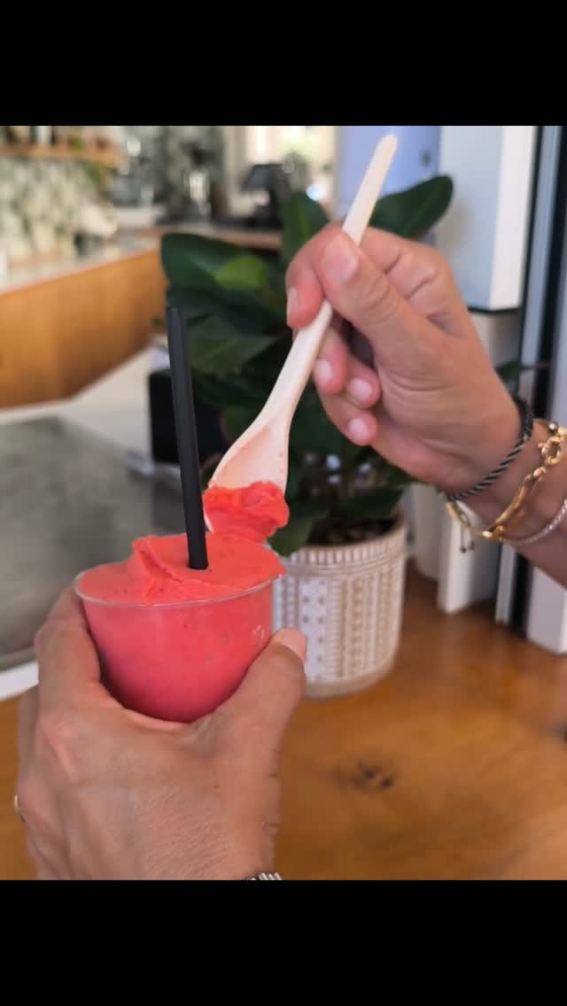 🍓 C'è un segreto dietro la nostra granita siciliana alla fragola... ed è la sua semplicità. ❤️